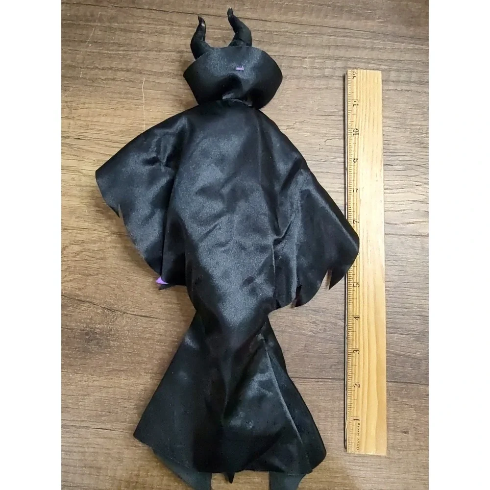 1999 Mattel MALEFICENT Disney Sleeping Beauty 12